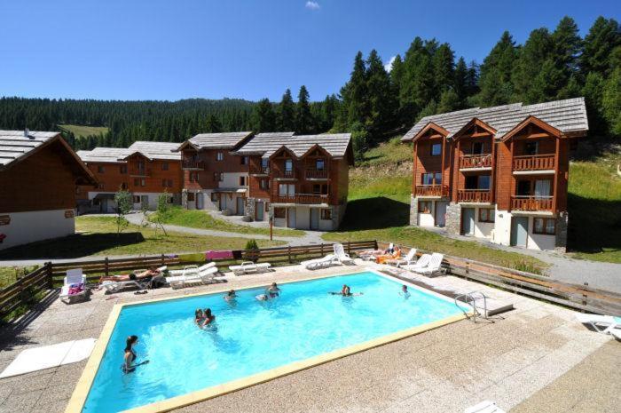 Appartamento Les Chalets Du Parc Aux Etoiles - Cimes Et Neige Puy-Saint-Vincent Esterno foto